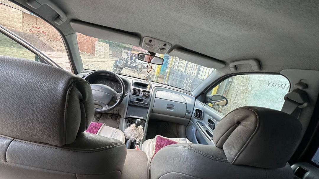 Renault · 2001 model komple boyalı 1 değişen